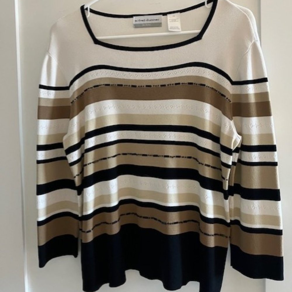 Alfred Dunner Women''s lightweight sweater PM